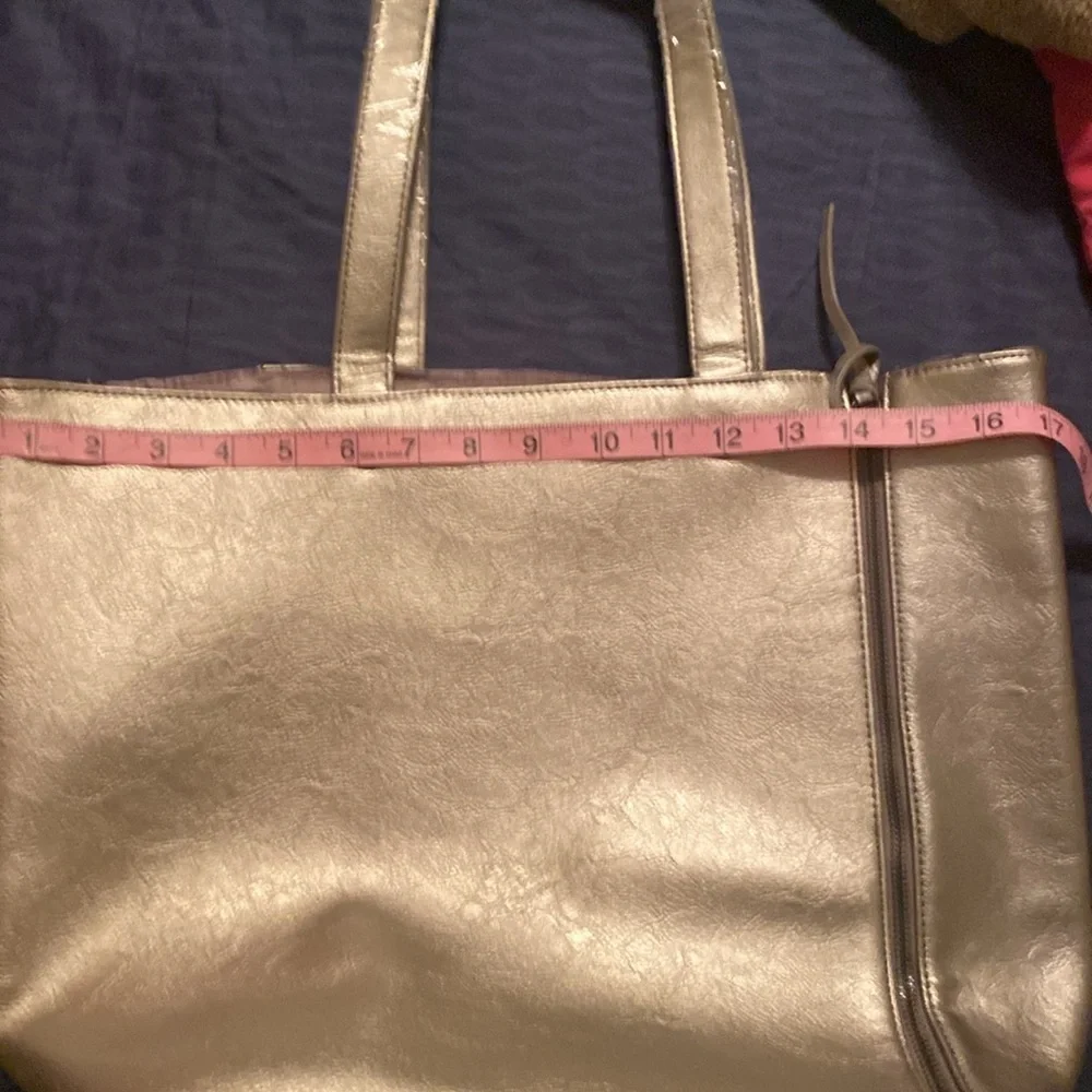 Neiman Marcus NWOT gold expandable tote. - Picture 6 of 10